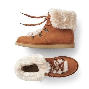 Gap kids faux suede brown boots with faux fur